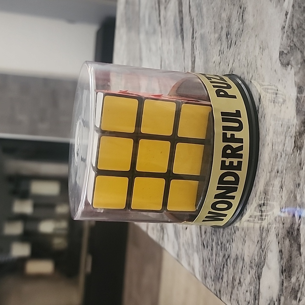 Classic Rubik's Cube Challenger Puzzle New old stock sealed in lucite case